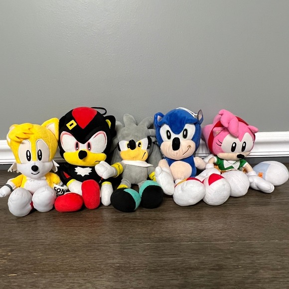 Sonic the Hedgehog Plush Lot SEGA Sonic Tails Shadow Silver Amy Collectible Set